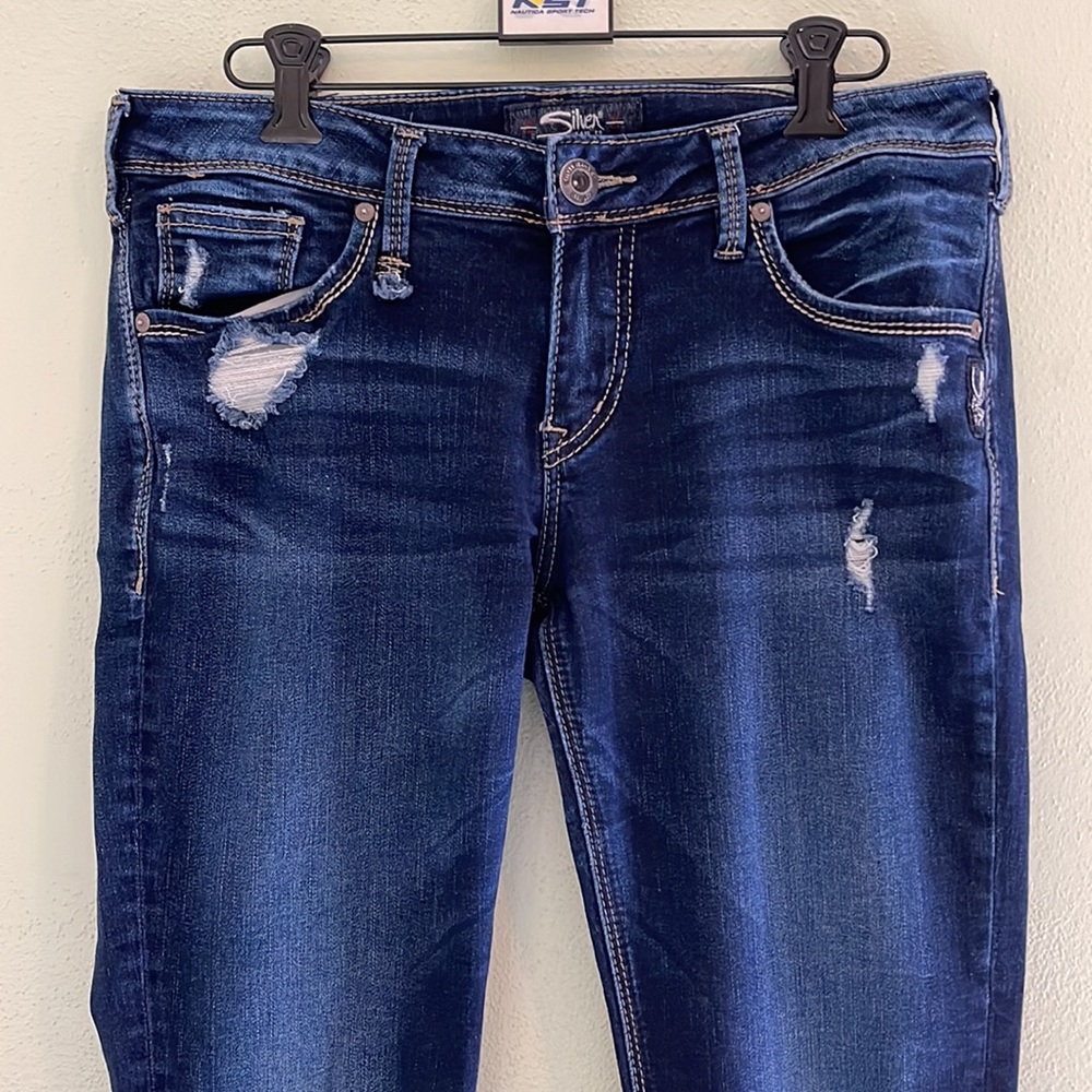 Jeans size 28